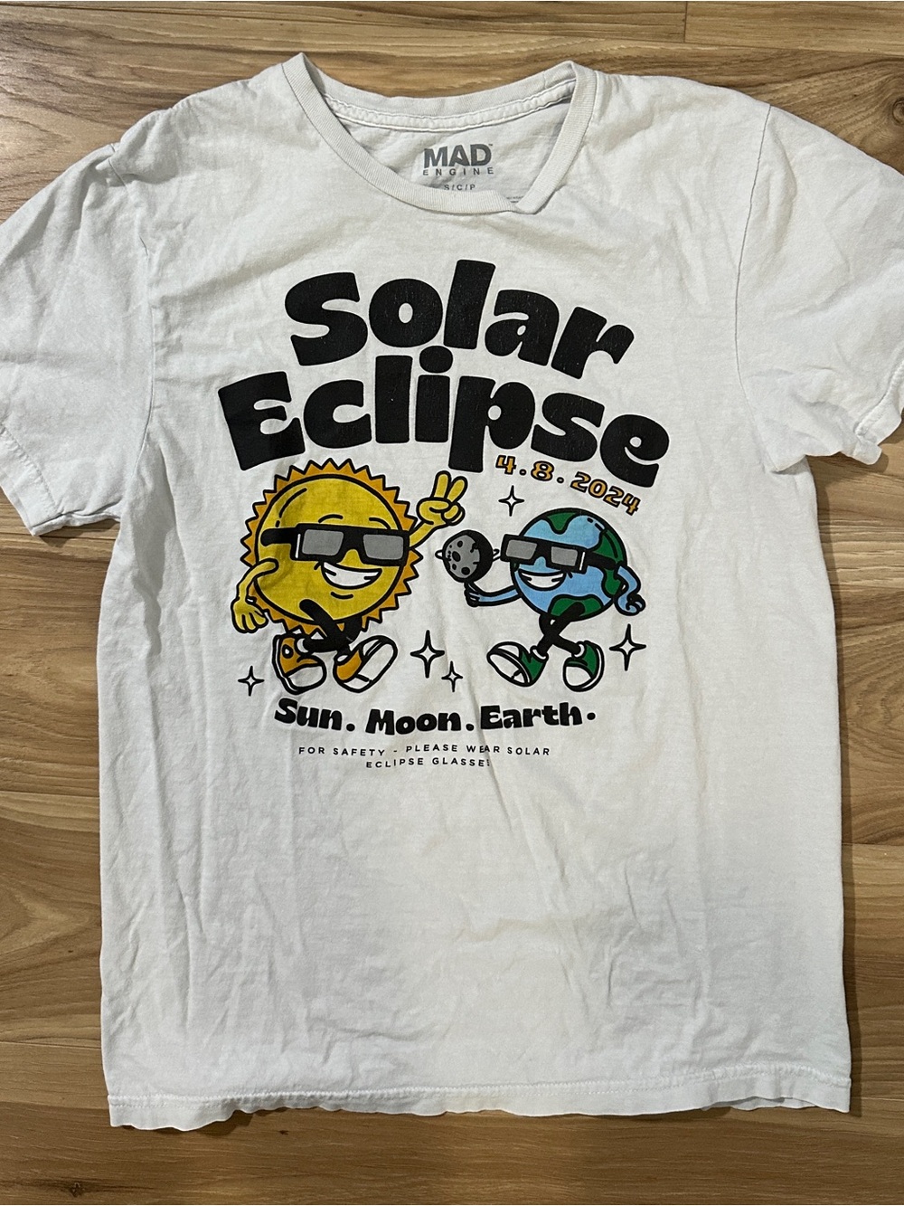 MAD Engine White "Solar Eclipse" Graphic Tee T-Shirt Adult Small S April 8 2024